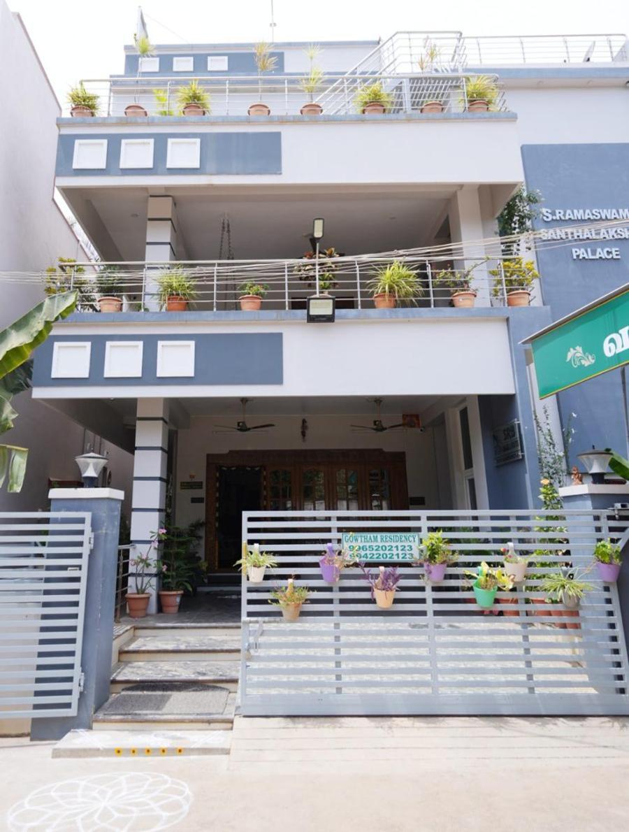 Goutham Residency Hotel Kadalur Exterior photo